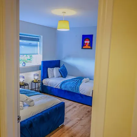 Vakantiehuis Deja Blue Luxury 3br By Altoluxoexperience Short Lets & Serviced With Free Wifi & Parking *