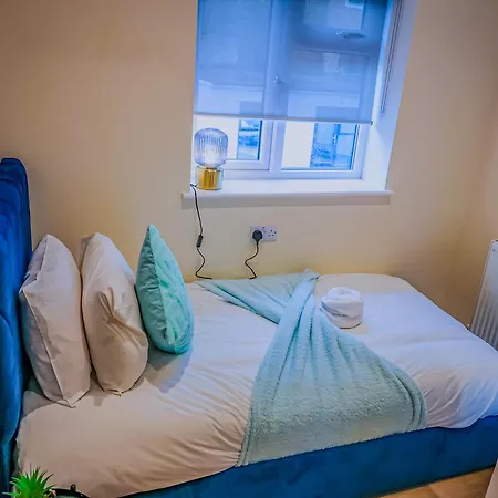 Holiday home Deja Blue Luxury 3br By Altoluxoexperience Short Lets & Serviced With Free Wifi & Parking