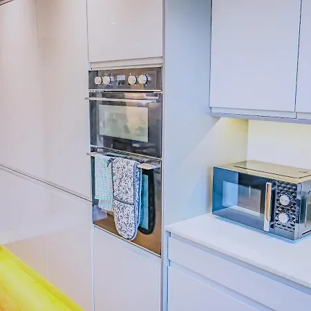 Deja Blue Luxury By Altoluxoexperience Short Lets & Serviced With Free Wifi & Parking