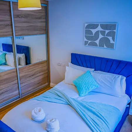 Holiday home Deja Blue Luxury By Altoluxoexperience Short Lets & Serviced With Free Wifi & Parking