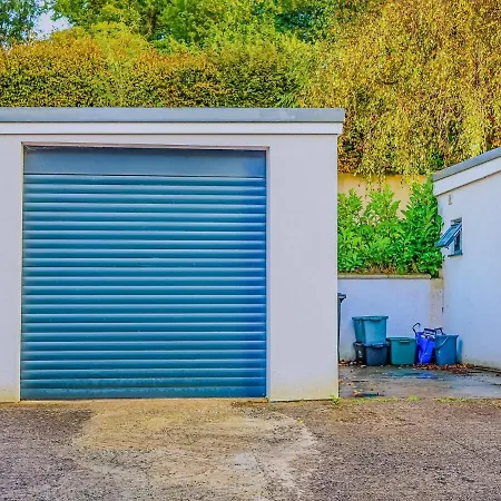 Deja Blue Luxury By Altoluxoexperience Short Lets & Serviced With Free Wifi & Parking Holiday home Bristol