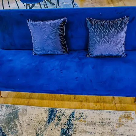 Holiday home Deja Blue Luxury By Altoluxoexperience Short Lets & Serviced With Free Wifi & Parking Bristol