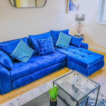Holiday home Deja Blue Luxury By Altoluxoexperience Short Lets & Serviced With Free Wifi & Parking Bristol