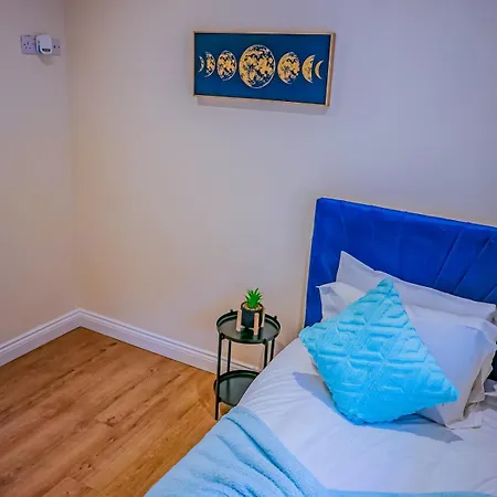 Holiday home Deja Blue Luxury By Altoluxoexperience Short Lets & Serviced With Free Wifi & Parking *