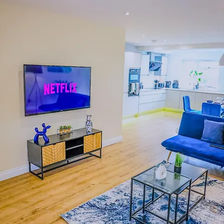 Deja Blue Luxury By Altoluxoexperience Short Lets & Serviced With Free Wifi & Parking Holiday home