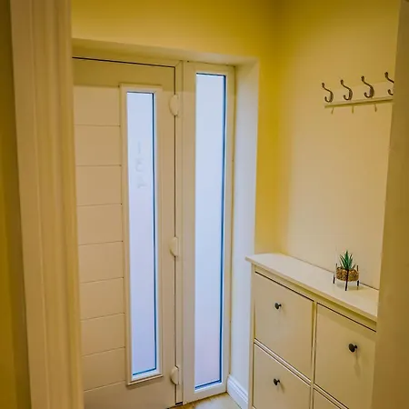 Deja Blue Luxury 3br By Altoluxoexperience Short Lets & Serviced With Free Wifi & Parking בריסטול