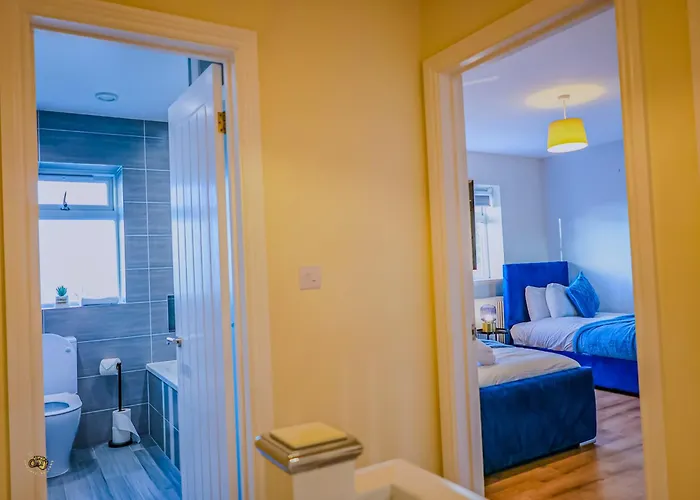 Deja Blue Luxury 3br By Altoluxoexperience Short Lets & Serviced With Free Wifi & Parking * 布里斯托